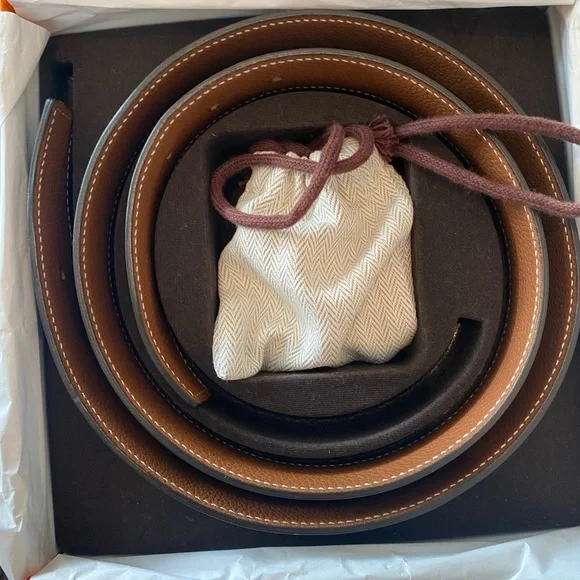 Hermes H Belt Buckle with reversible leather strap in black/tan 32mm - Picture 5 of 6